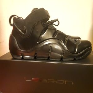 Nike Zoom LeBron 4
